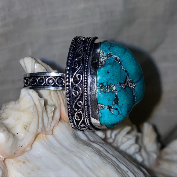Raw Turquoise natural gemstone statement ring - Picture 5 of 9
